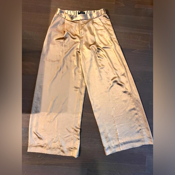 Wide Leg Pants - Picture 1 of 3